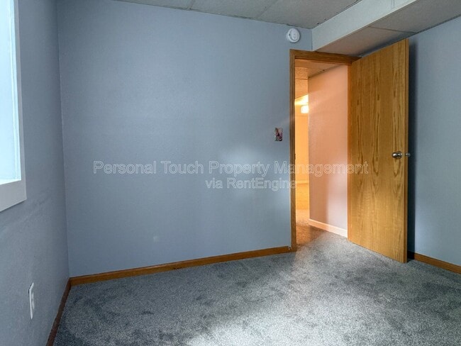 Building Photo - 1717 5th St S