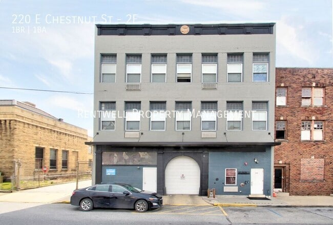 Building Photo - 220 E Chestnut St