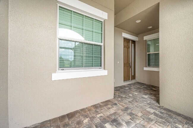 Building Photo - 3 bedroom Loren Cove Unit with Access to A...
