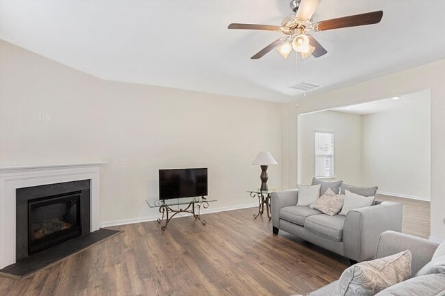 Building Photo - 4140 Bentwood Cove Dr