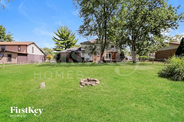 Building Photo - 8781 Wildbrook Ct