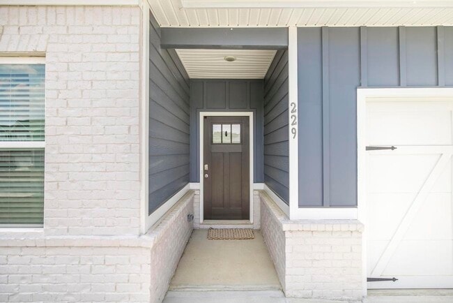 Building Photo - 229 Rusty Plow Ln