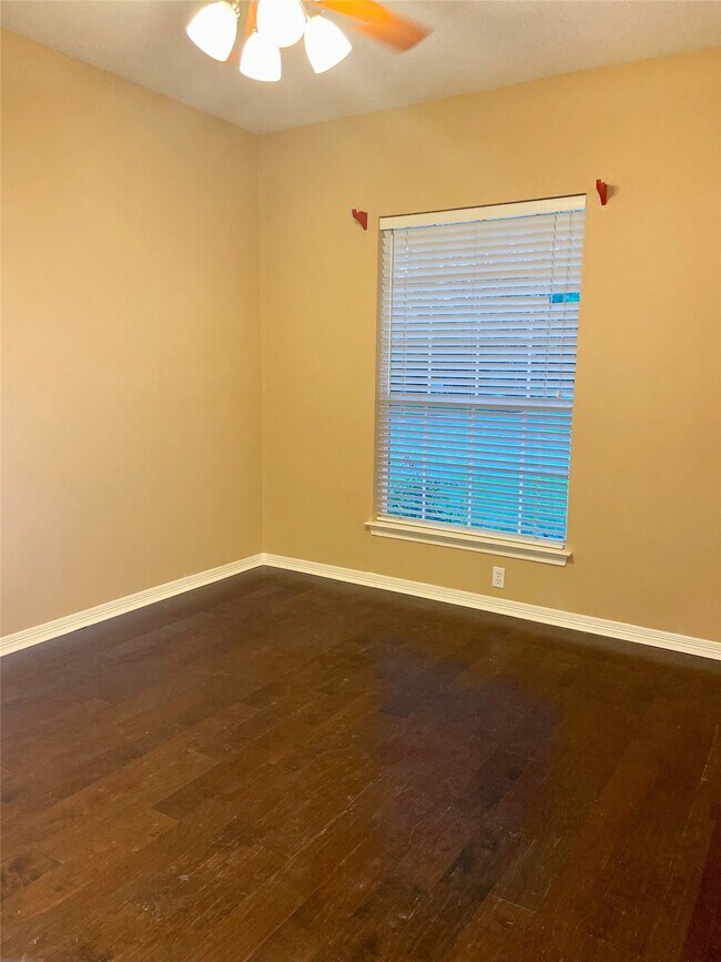 Building Photo - 2915 Sycamore Tree Ct