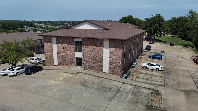 Building Photo - 907 Southwest Blvd