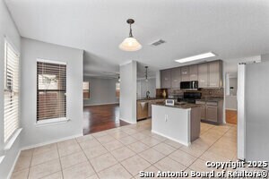 Building Photo - 3935 Knollcross