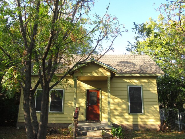 Primary Photo - Charming & eclectic 1930's home!