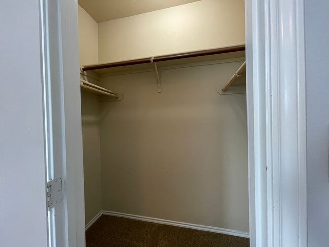 Building Photo - Single story townhome for rent