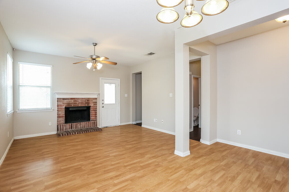 Building Photo - 1008 Buffalo Springs Dr