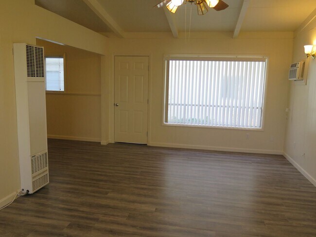 Building Photo - Ash Duplex