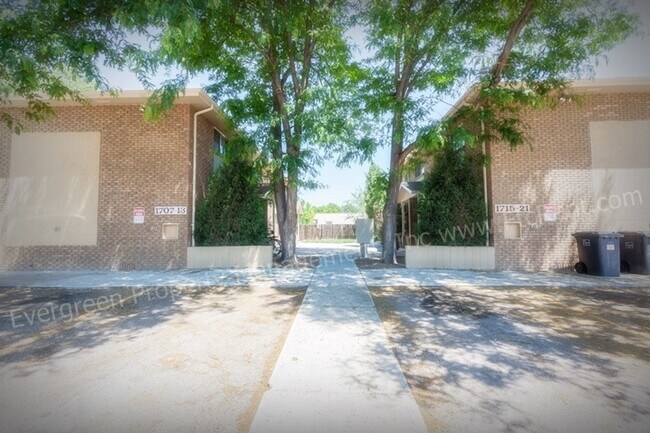 Building Photo - 1707-1721 E 16th St