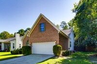 Building Photo - 201 Majestic Dr