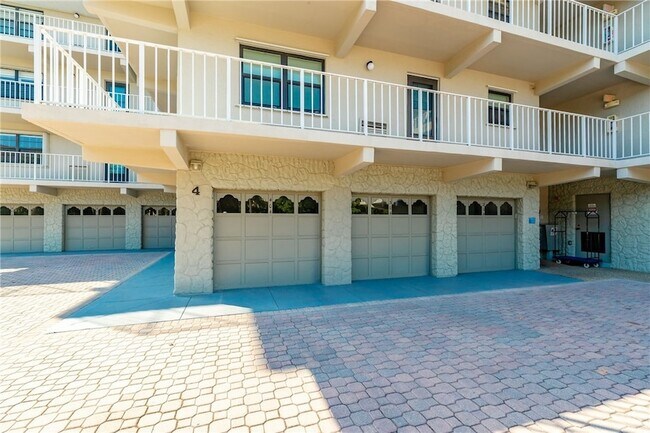 Building Photo - 5300 Jimmy Buffett Mem Hwy