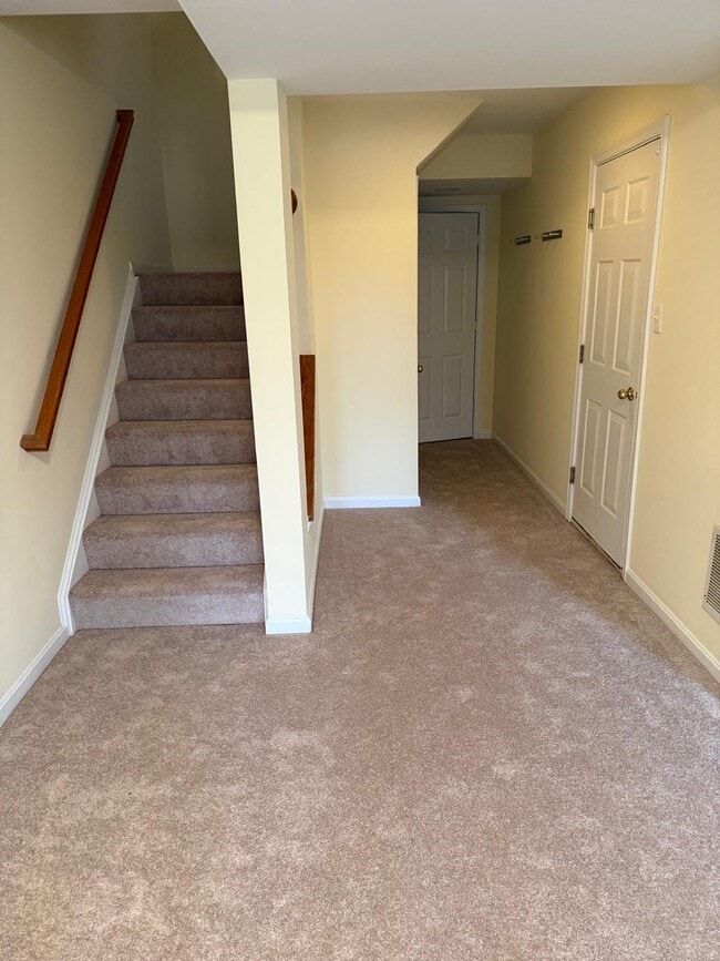 Building Photo - 6302 Cullen Pl