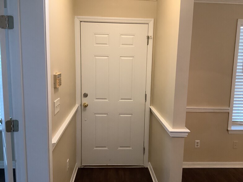 Building Photo - 181 Johns Glen Dr