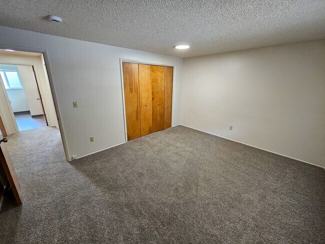 Building Photo - 2177-2183 Nomad Ct SE