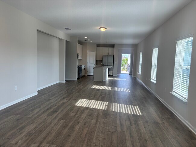 Building Photo - 137 Nighthawk Ln