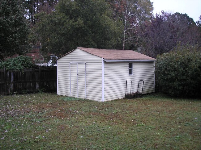 Building Photo - 414 Saddlebrooke Rd