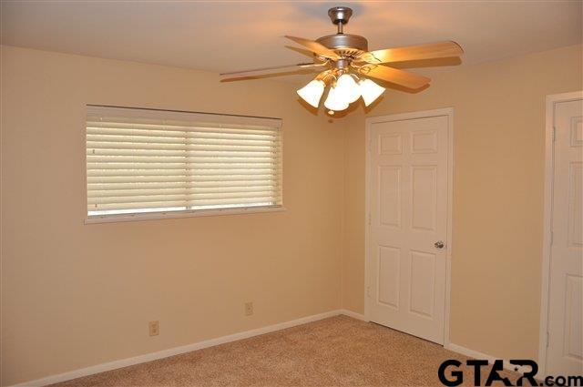 Building Photo - 407 Powell Dr