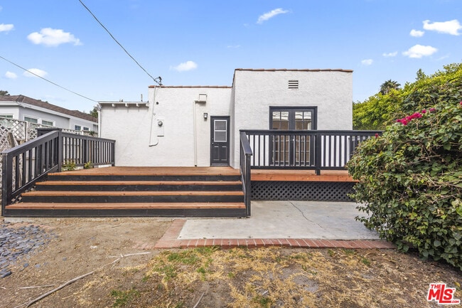 Building Photo - 11320 Homedale St