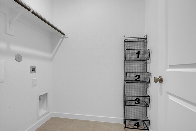 Building Photo - 7392 Mount Greylock Lp