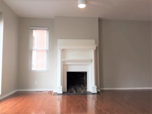 Living Room Mantle - 5717 Howe St