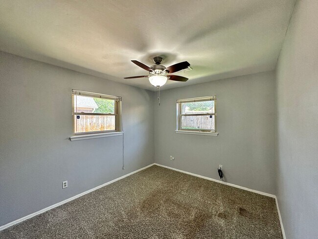 Building Photo - Remodeled Bathrooms