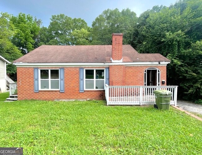 Primary Photo - 308 Austin Ave