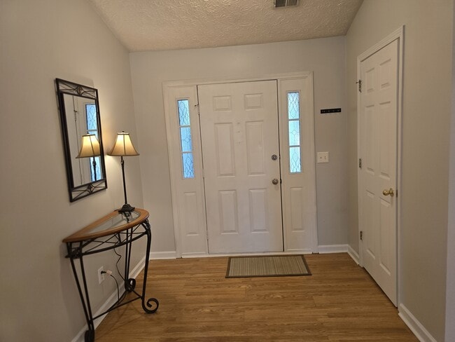 Building Photo - 3585 Plum Creek Trail NW
