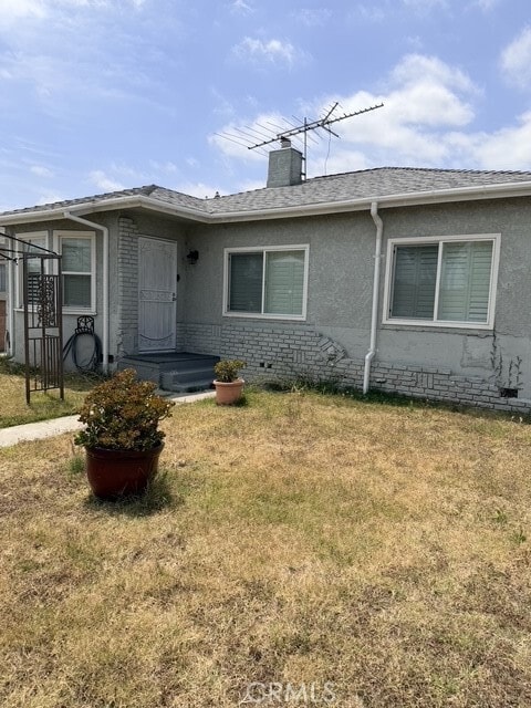 Building Photo - 2527 Senta Ave