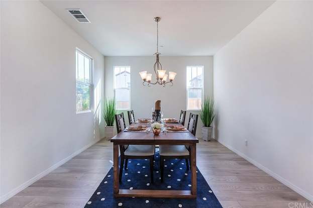 Building Photo - 4959 Camarillo Ln
