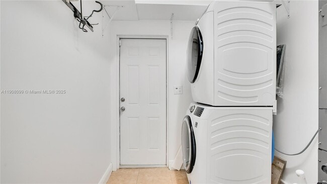 Building Photo - 5711 Marius St