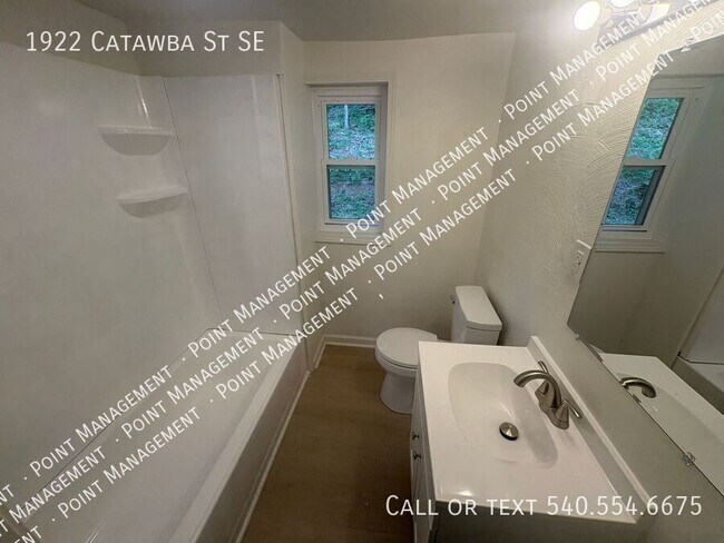 Building Photo - 1922 Catawba St SE