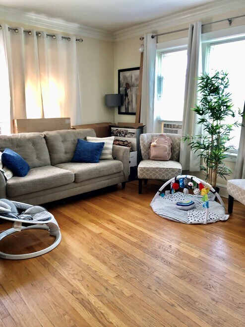 Building Photo - 2357 N Kenneth Ave