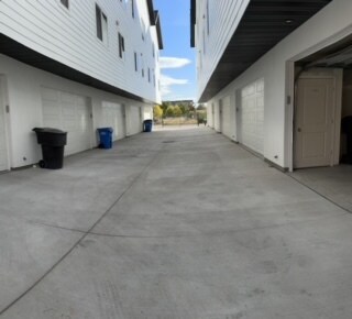 Building Photo - 238 Paramount Ave