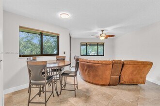 Building Photo - 15405 N Miami Lakeway