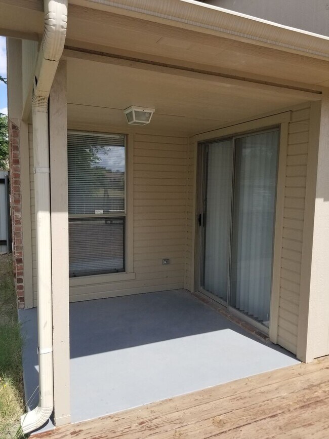Building Photo - 2608 Tortuga Ln