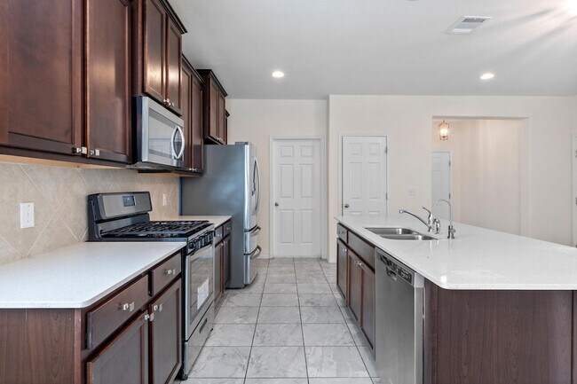 Building Photo - 405 Little Draw Ln