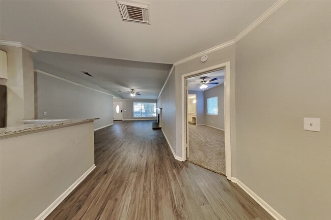 Building Photo - 12303 Flaxen Dr