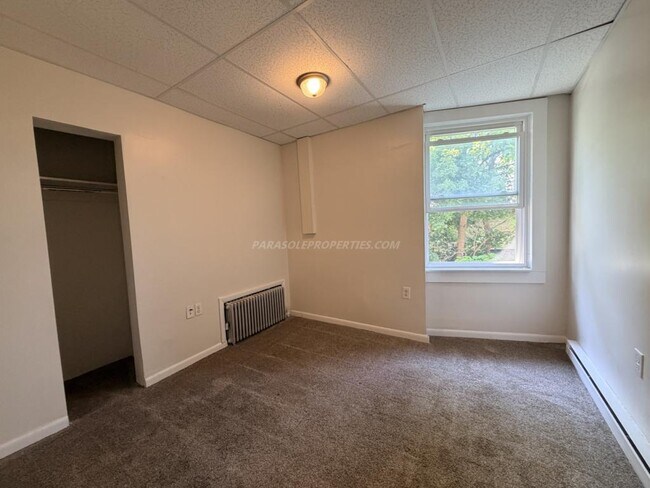Building Photo - 919 Clay Ave