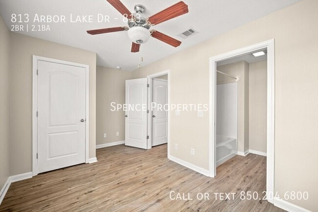 Building Photo - 813 Arbor Lake Dr