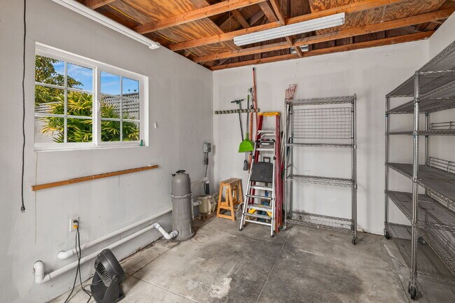 Building Photo - 3925 Hawk St