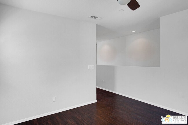 Building Photo - 607 Calle Vibrante