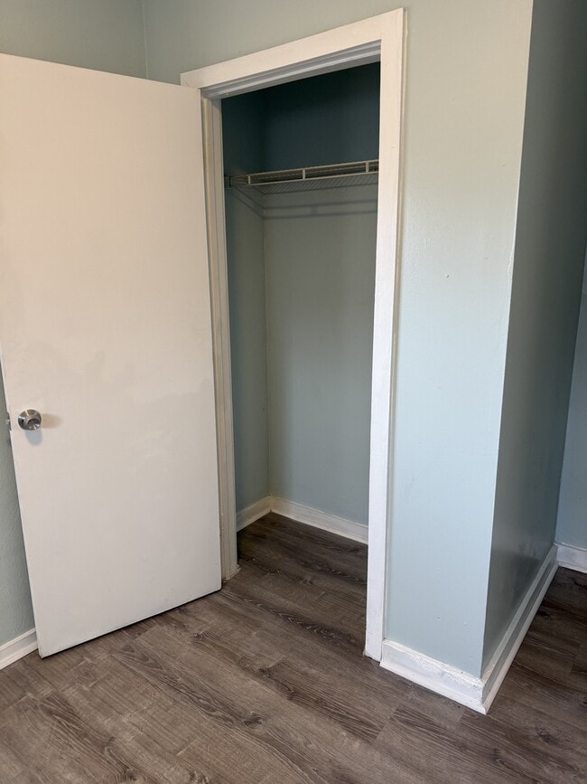 Building Photo - 1310 Pirl St