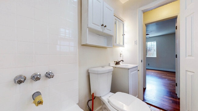 Building Photo - 2850 Chadwick Cir
