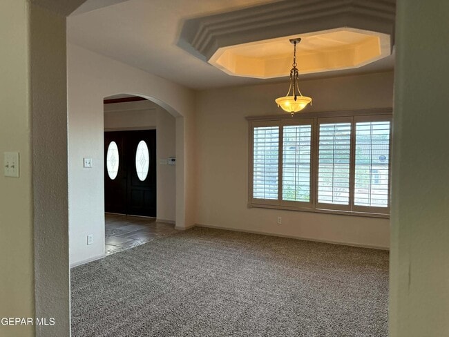 Building Photo - 317 Zenith Dr