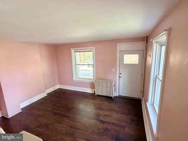 Building Photo - 400 W 3rd St