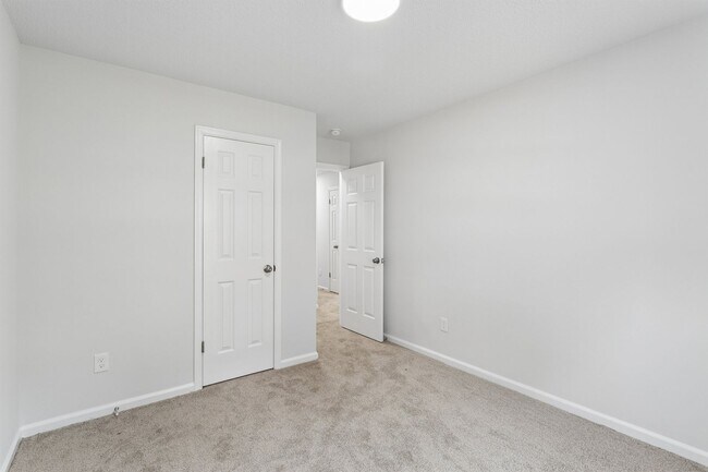 Building Photo - 903 Belvoir Cir