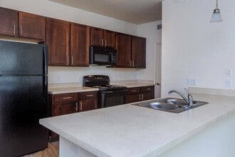 Building Photo - 4100 N Parkdale Ln