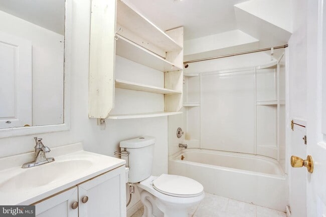Building Photo - 6412 Highbanks Ct