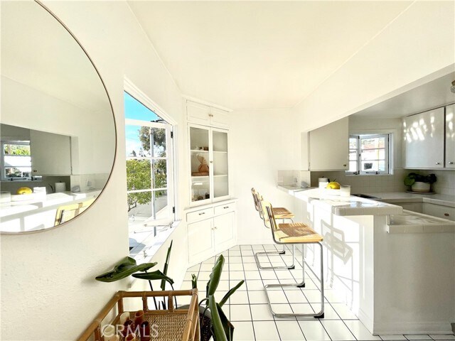 Building Photo - 976 S Coast Hwy